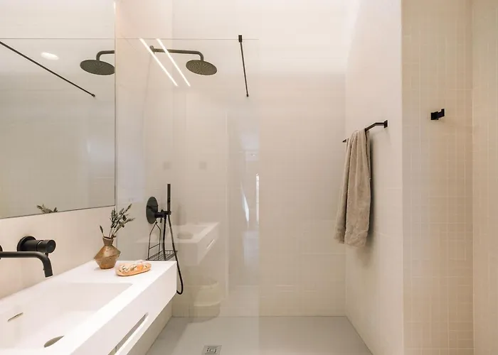 Faial - 1 Bedroom And Terrace In Santo Antonio Апартаменти Лісабон